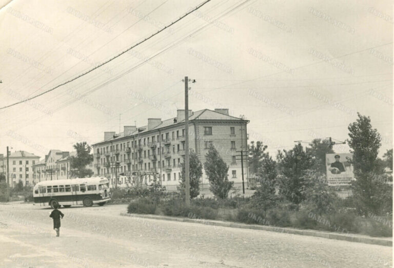 Новобудови в Кременчуці 1958 рік фото 312