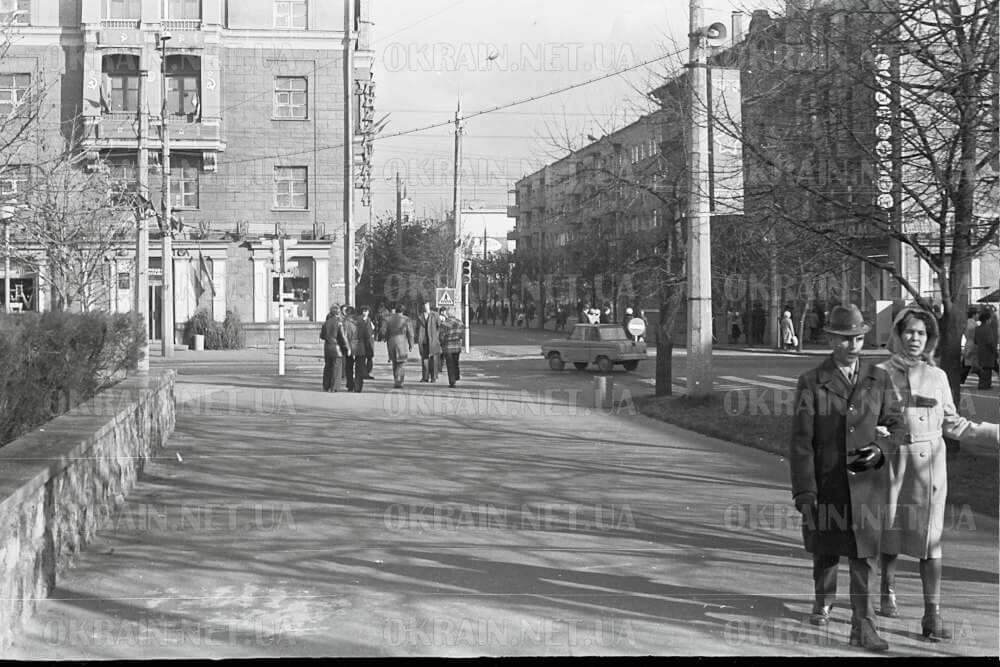 Перехрестя у центрі Кременчука 1979 рік фото 1158