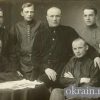Группа слушателей Кременчугской Советской партийной школы 28 мая 1927 года – фото № 297