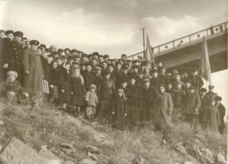 Будівельники мосту через Дніпро Кременчук Україна 1949 рік фото 364