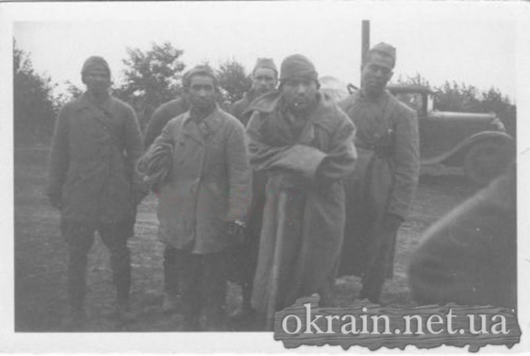 Фотографія полонених солдатів Червоної армії у Кременчуці, 1941 рік