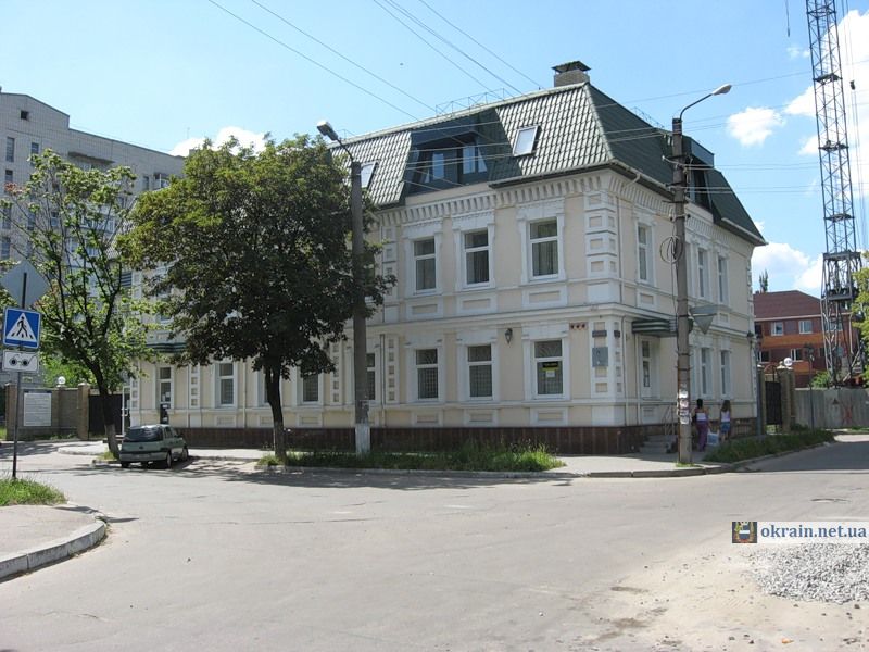 Старое здание на ул. Бутырина - фото 779