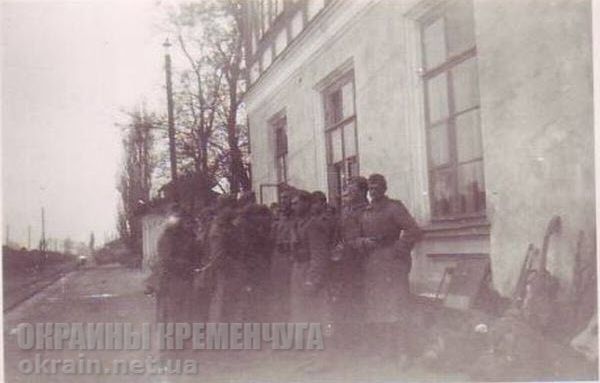 Солдаты вермахта на станции Крюков - фото №1801
