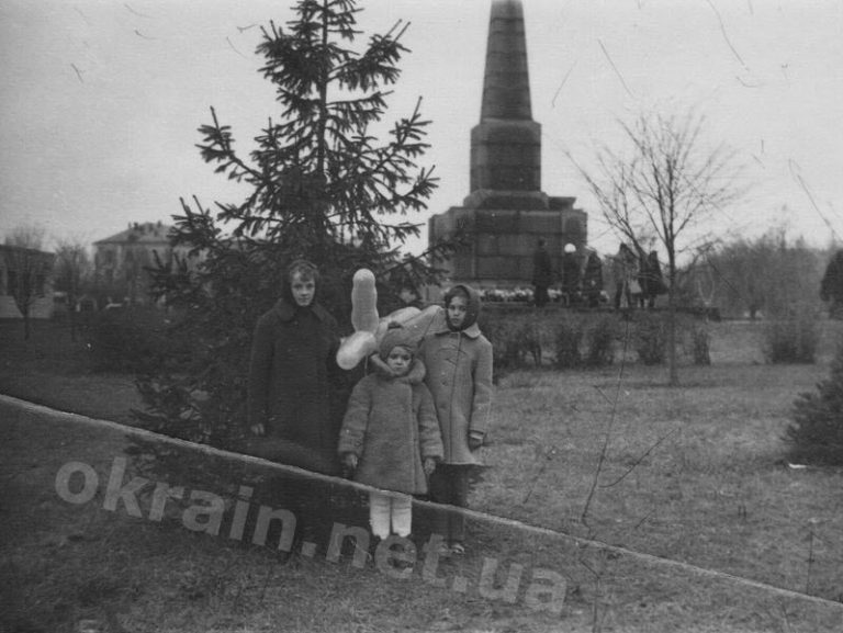 Почтовый сквер в Кременчуге - фото 1647