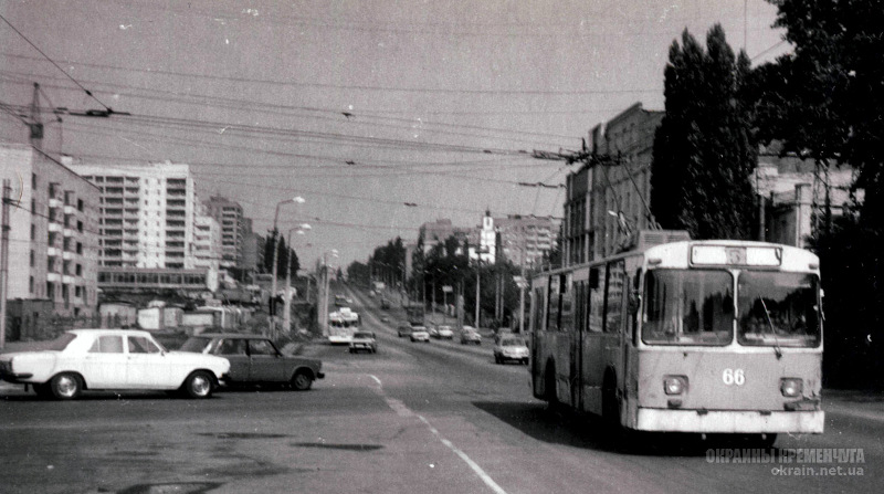 Улица 60 лет Октября (ныне проспект Свободы) Кременчуг 1993 год фото номер 2077