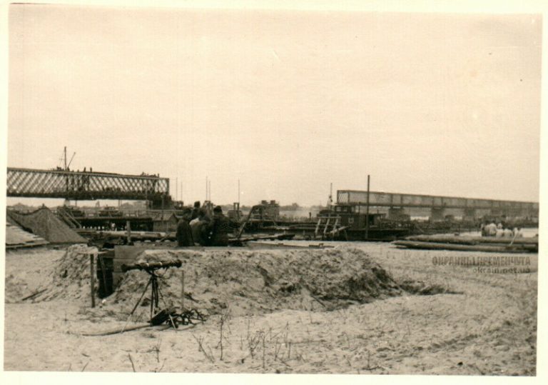 Вид на железнодорожный мост Кременчуг 1941 год фото номер 2093