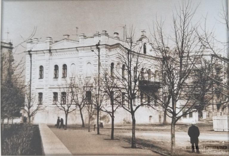 Здание бывшей земской управы в Кременчуге фото номер 2217