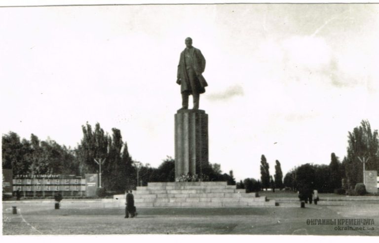 Площадь Победы в Кременчуге фото номер 2220