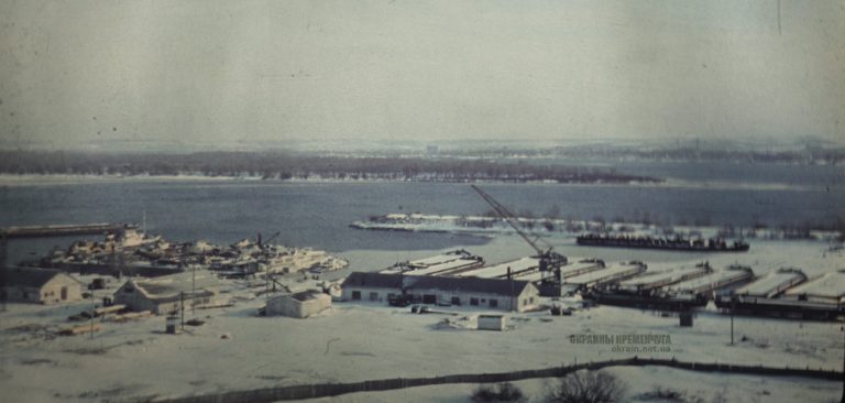 Вид на грузовой порт в Кременчуге 1977 год фото номер 2231