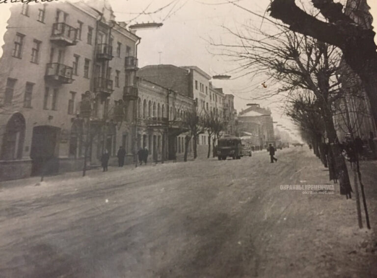 Центральная улица в Кременчуге 1963 год фото номер 2307