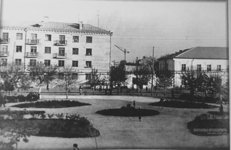 Сквер Октябрьский в Кременчуге 1962 год фото номер 2323