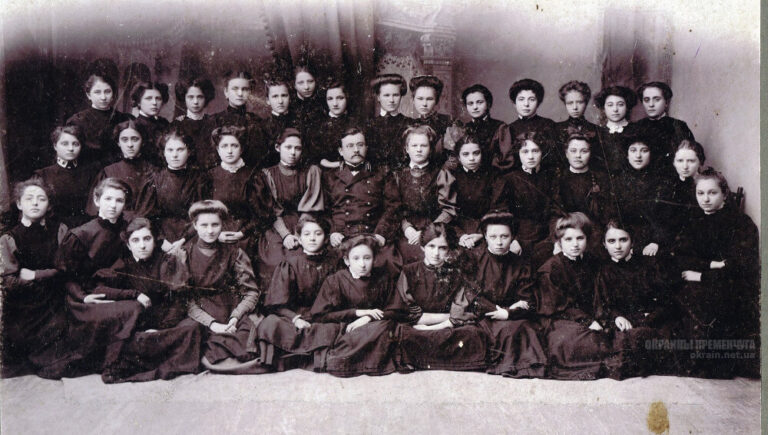 Ученицы 5 класса женской гимназии Бабериной 1909 год фото номер 2335
