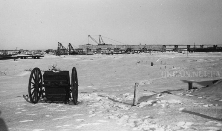 Строительство автомобильного моста в Кременчуге 1942 год фото номер 2358