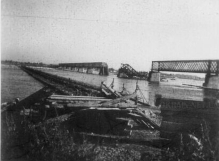 Зруйнований міст та переправа Кременчук 1941 рік фото 2474