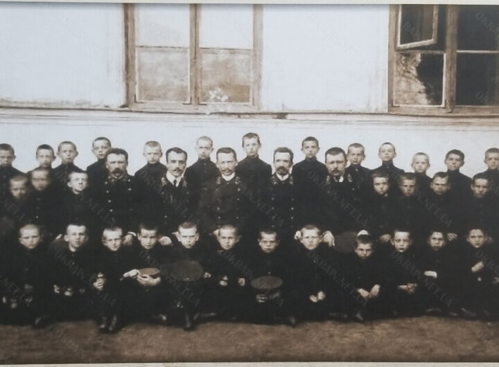 Вихованці Кременчуцького реального училища 1912 рік фото 2530