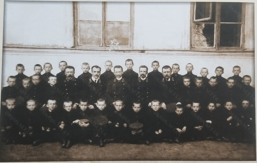 Вихованці Кременчуцького реального училища 1912 рік фото 2530