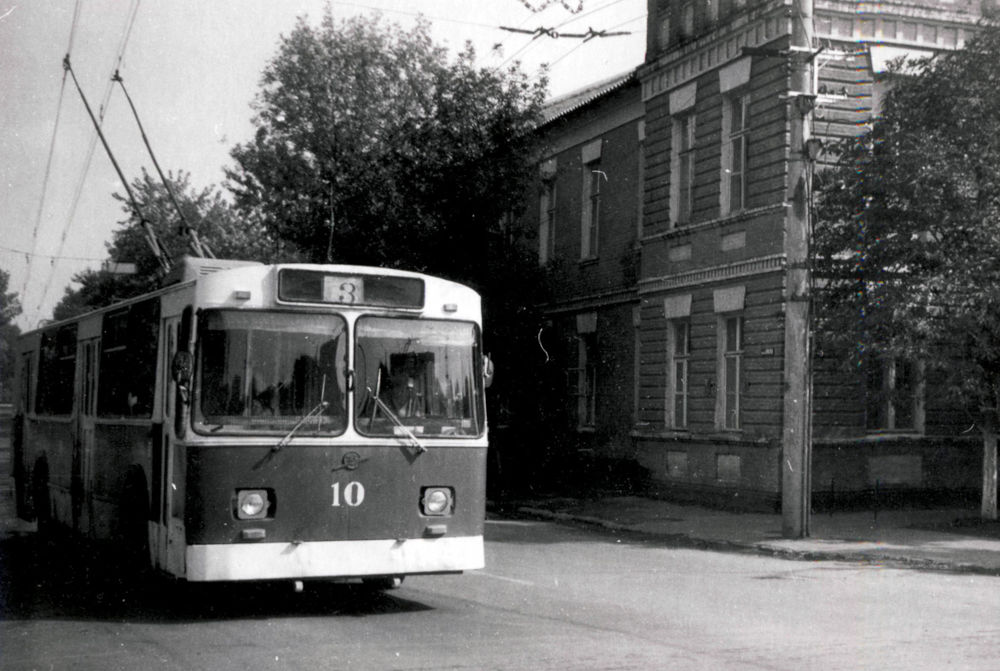Тролейбус ZiU-682V в Кременчуці 1993 рік фото 2550