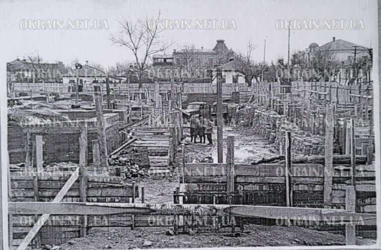 Будівництво гуртожитку Крюків 1950-ті роки фото 2569