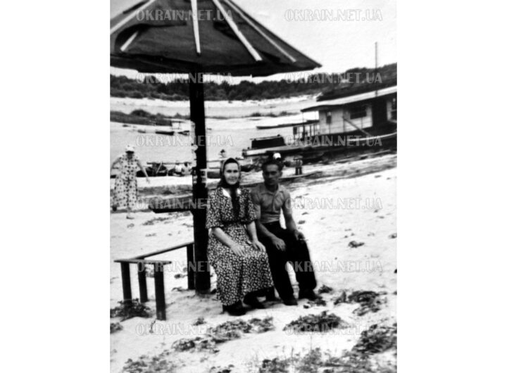 На пляжі в Кременчуці 1959 рік фото 2584