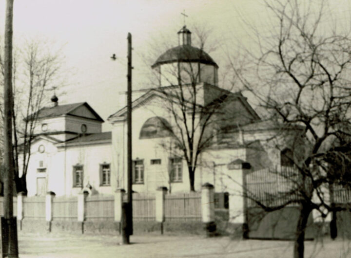 Успенська крадбищенська церква в Крюкові фото №2682