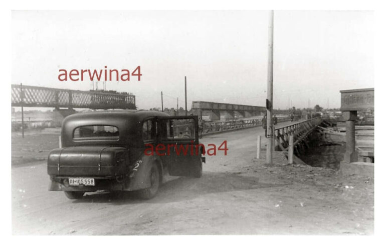 Німецький автомобіль Horch 830 у Кременчуці №2685