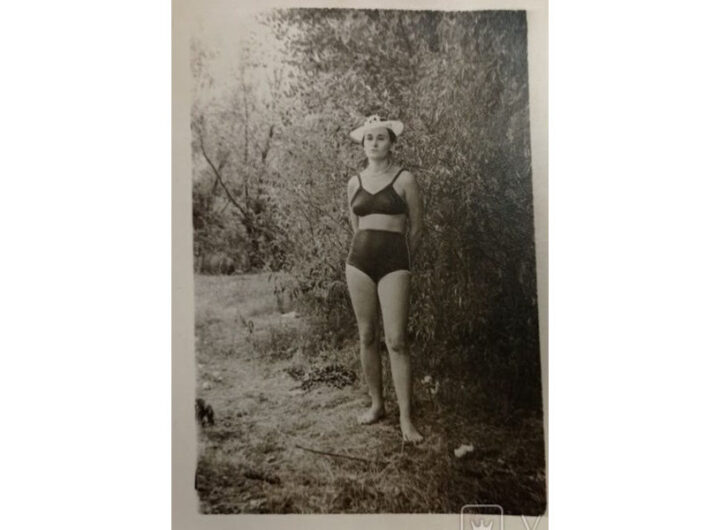 Дівчина у купальнику Кременчук 1956 рік фото №2782