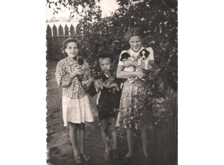 У сусідньому дворі Кременчук 1956 рік фото №2806