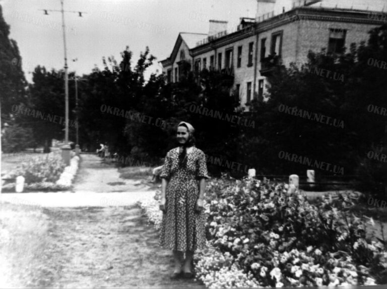 Будинок на набережній Кременчук 1959 рік фото №2813