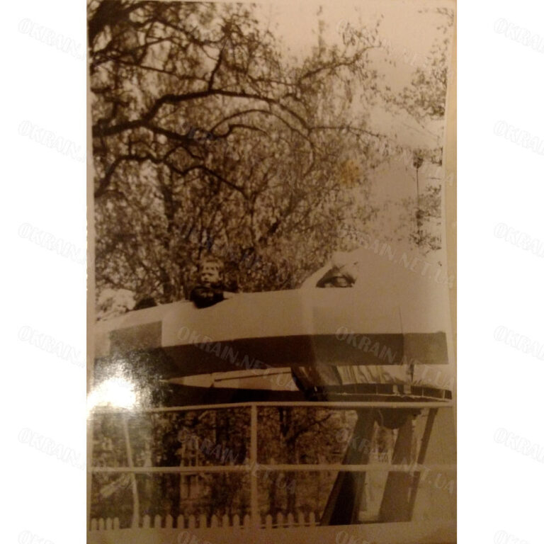 Дитячий атракціон "Сатурн" Кременчук 1980-ті роки фото №2840