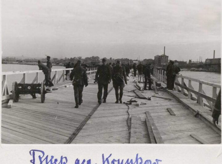 Вид з переправи на Крюків 1941 рік фото №2848