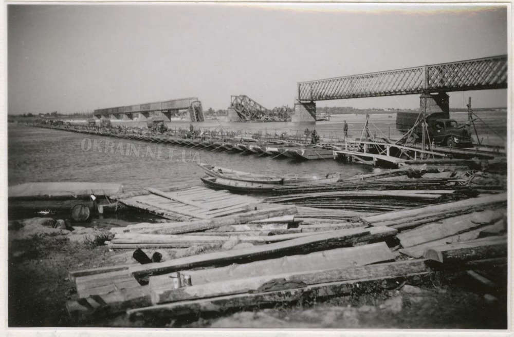 Переправа біля мосту, Кременчук 1941 рік фото №2887