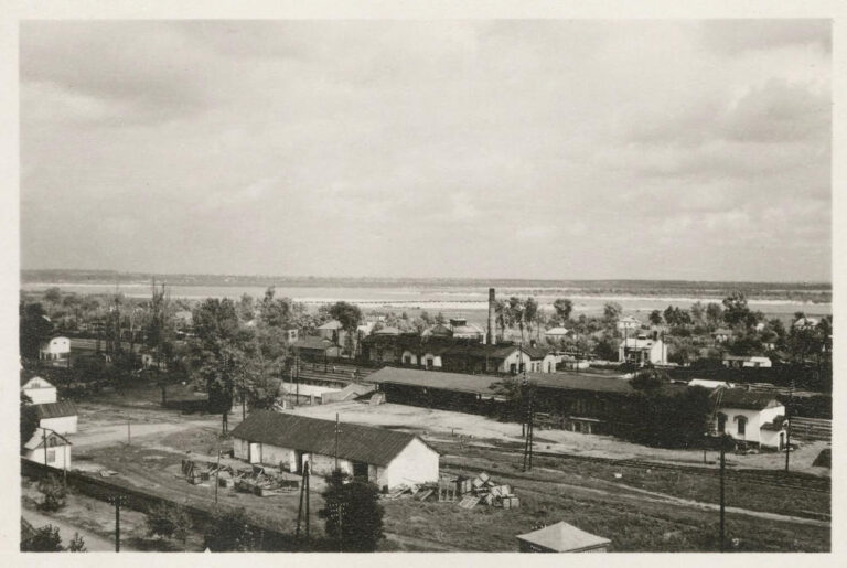 Вид на Крюків з балкону клубу ім. Котлова 1941 рік фото №2917