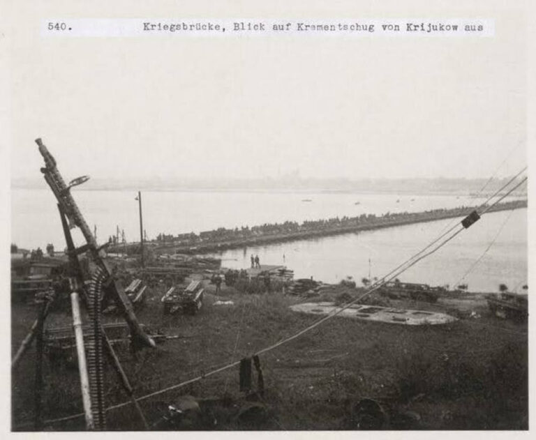 Німецька понтонна переправа через Дніпро 1941 рік фото №3032