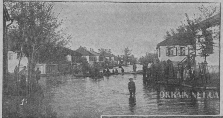 На човнах по вулицях Кременчука 1915 рік фото №3037