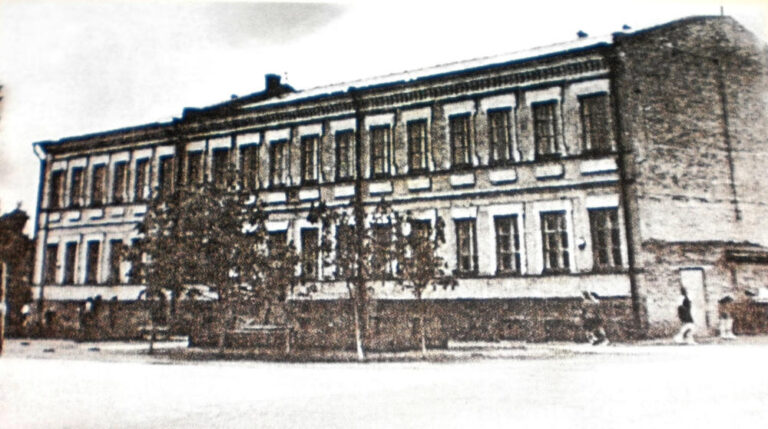 Будинок Кременчуцької вечірньої школи, 1960-ті роки фото №3072