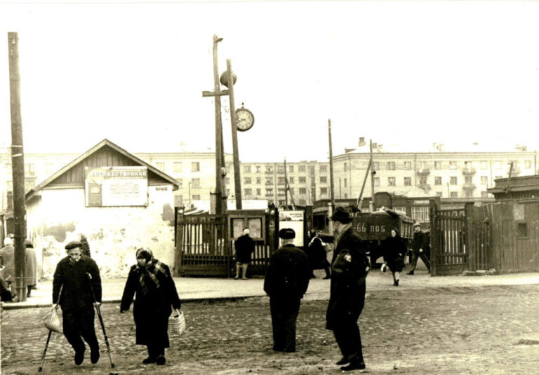 Центральний колгоспний ринок 1960-ті роки фото №3080
