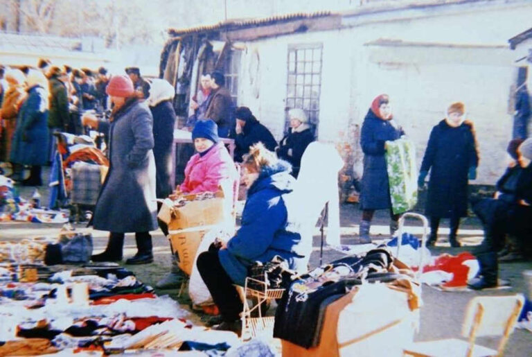 Центральний ринок Кременчук 1990-ті роки фото №3121