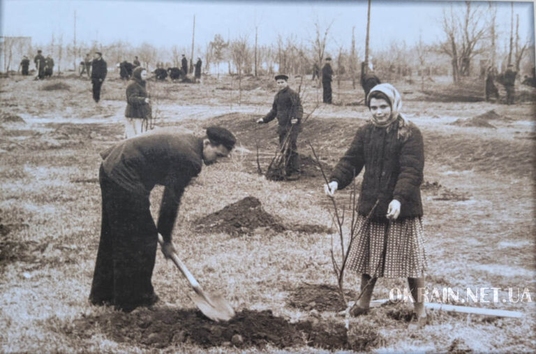 Недільник у парку КВБЗ, 1940-і роки фото №3142
