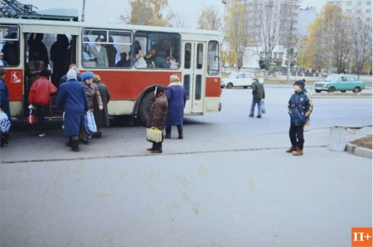 Зупинка палац культури КрАЗ, Кременчук фото №3276