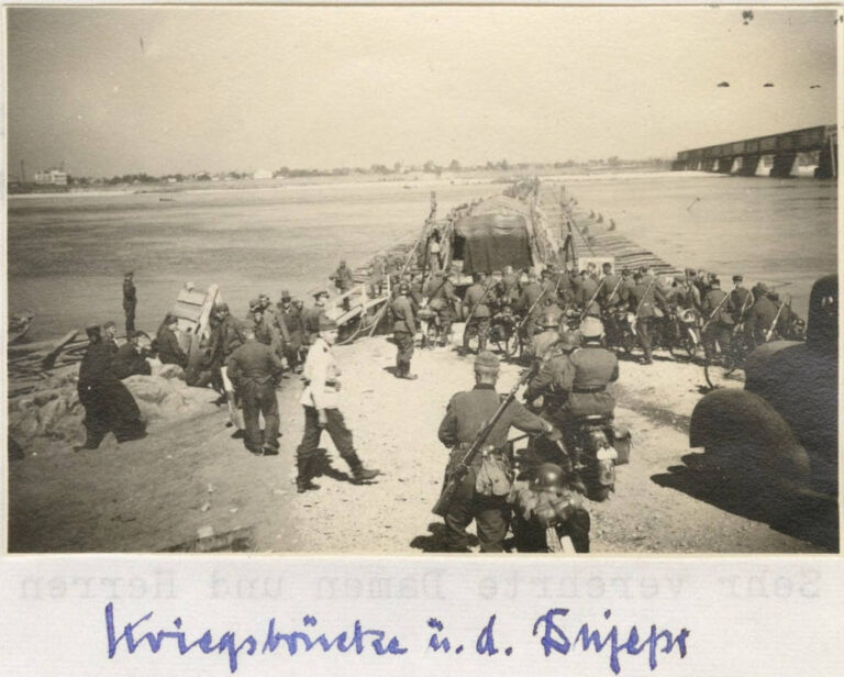 Німецька переправа через Дніпро, 1941 рік фото №3315