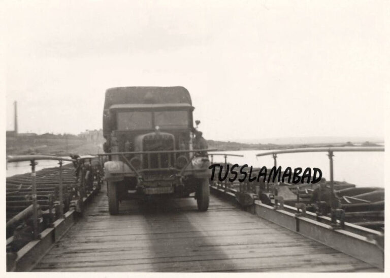 Німецька понтонна переправа через Дніпро, 1941 рік фото №3336