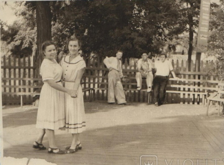 На танцмайданчику у парку залізничників, 1955 рік фото №3338