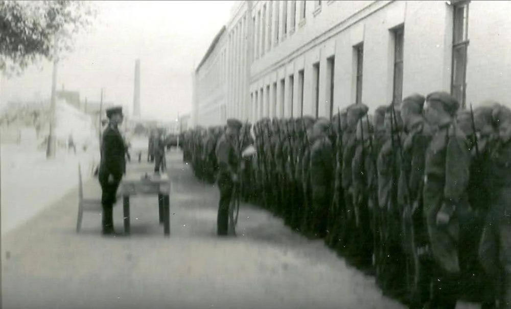 Перша присяга курсантів 10-ї ВАШПНЛ, 1952 рік фото №3345