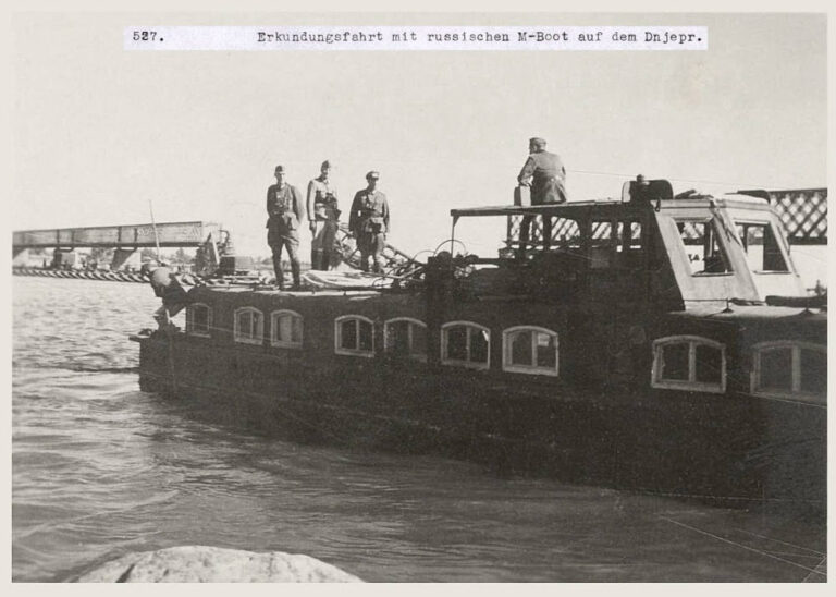 Німці на трофейному радянському катері, 1941 рік фото №3346