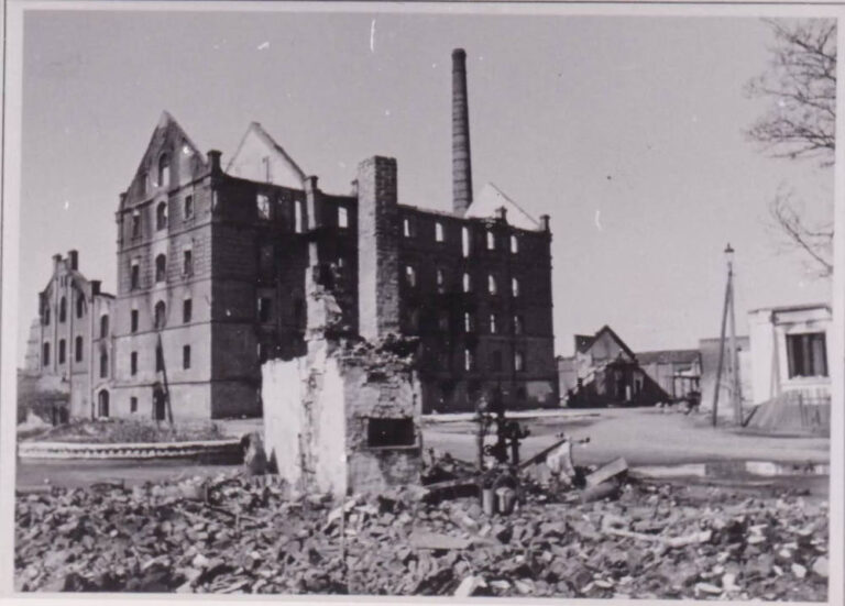 Зруйнований паровий млин, Кременчук, 11 вересня 1941 року фото №3367