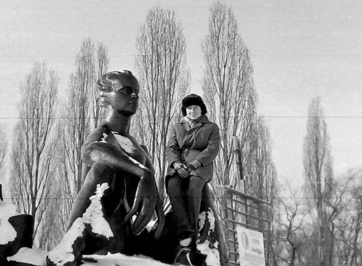 Скульптура біля входу на центральний пляж фото №3375