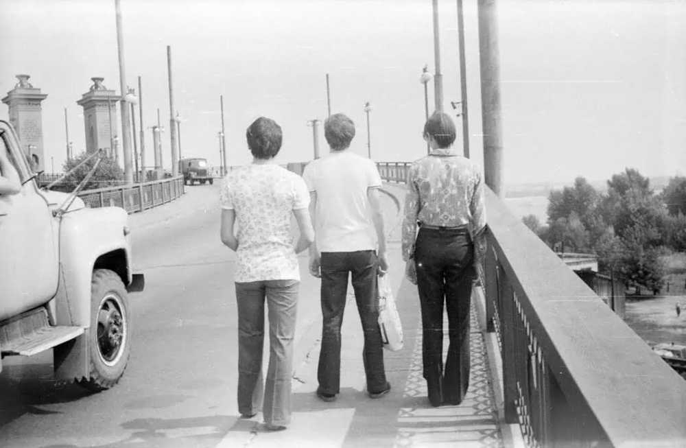 Прогулянка Крюківським мостом, 1974 рік, фото №3415