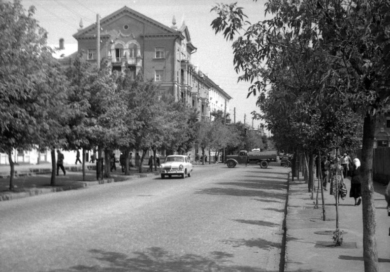 Вулиця Леніна, нині Соборна, 1958 рік, фото №3528