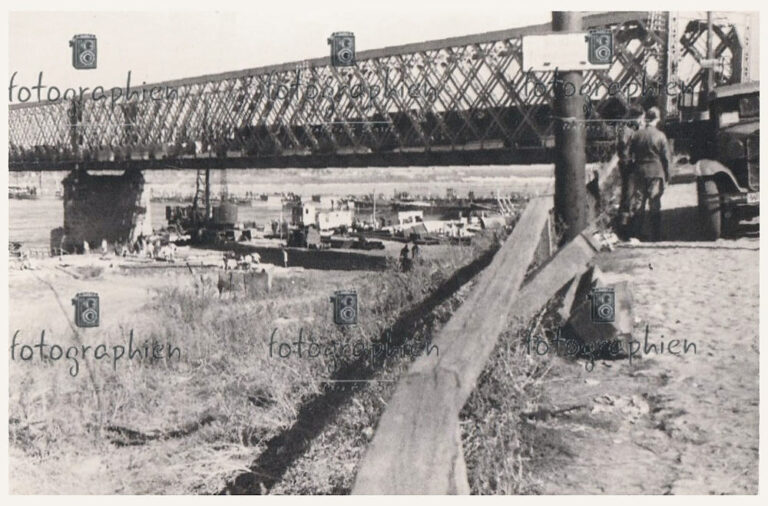 Крюків, в'їзд на залізничний міст, 1941 рік, фото №3570