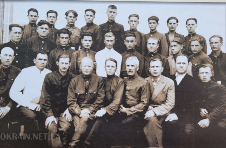Перший випуск залізничного училища №2, 1950 рік, фото №3585